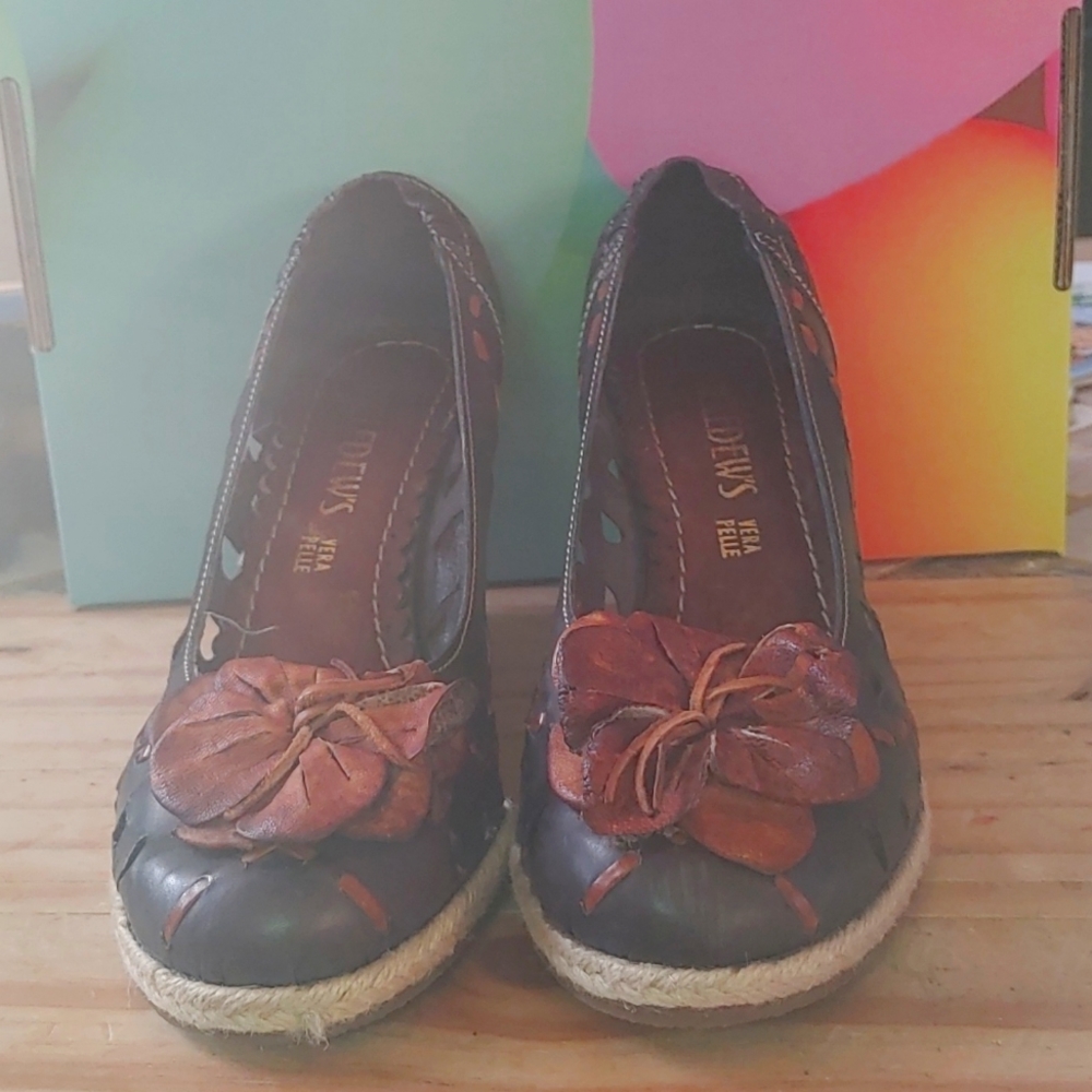 QUICK SALE Womens shoes